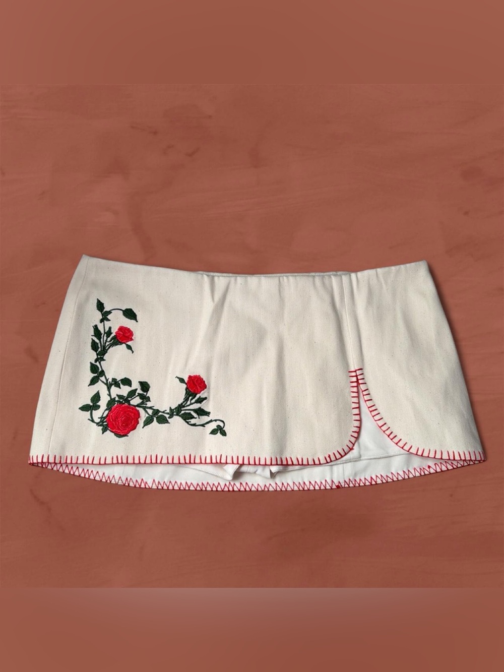 MIRROR PALAIS ROSAS EMBROIDERED MINI SKORT